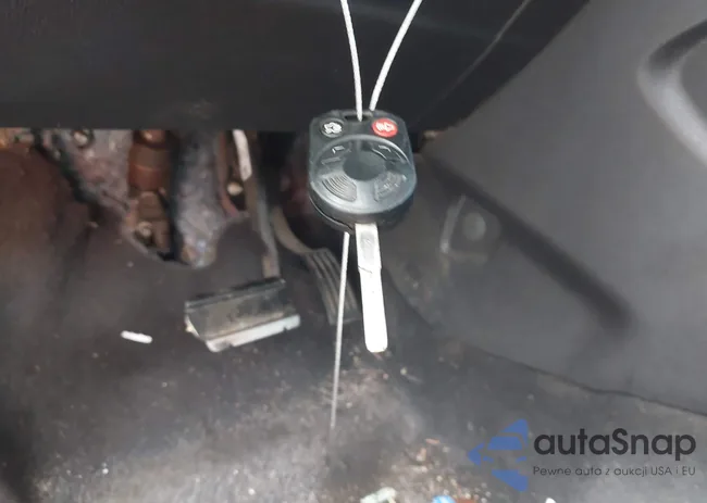 1FADP3F24EL421772: 42889157