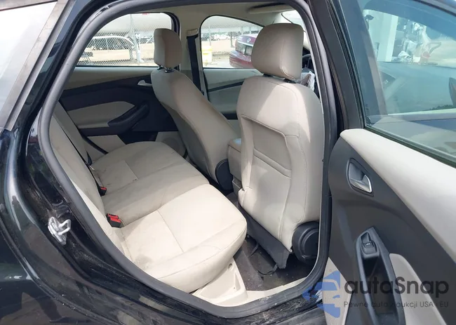 1FADP3K26JL326632: 42888502