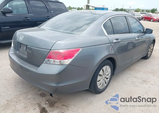 1HGCP2F31AA072893: 42889909