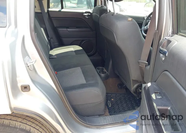 1C4NJDBB7FD114569: 42889331