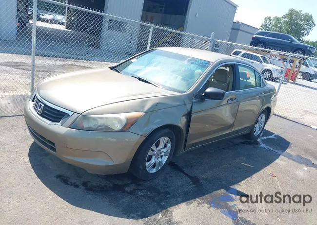 1HGCP26479A156737: 42889635