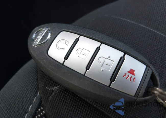 3N1CP5CU2KL492799: 42890861