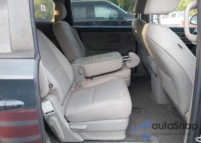 KNDMB5C14G6180040: 42890332