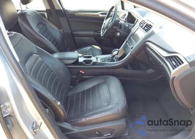 3FA6P0HR5DR268806: 42892268