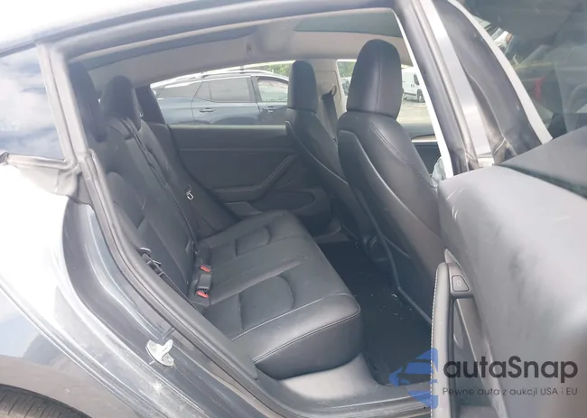 5YJ3E1EB3PF633554: 42892277