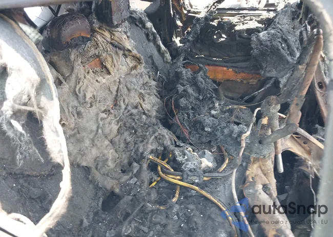 3C4NJDBB5JT453172: 42892772