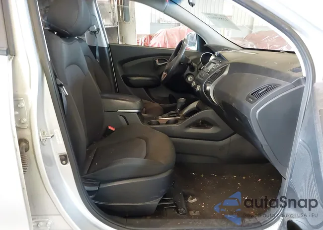 KM8JT3AF7EU944891: 42893003