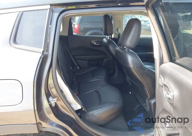 3C4NJDCB1MT603331: 42893137