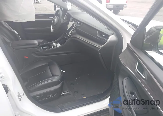 1C4RJHBG3PC643173: 42893164