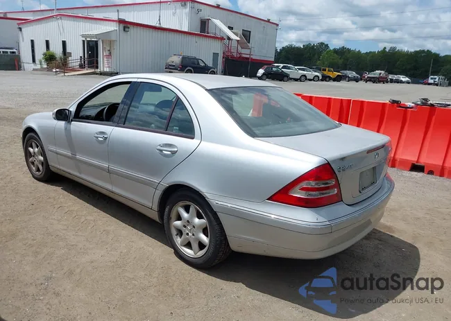 WDBRF81J13F404291: 42892528