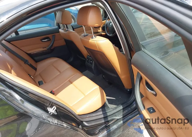 WBAPK5C59BF127520: 42893863