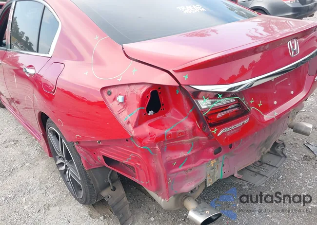 1HGCR2F58GA245992: 42893891