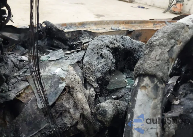 5N1AZ2AS9PC111527: 42893988