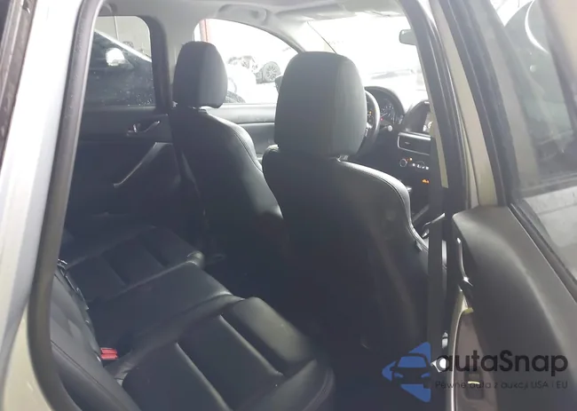 JM3KE4DY4G0776053: 42893418