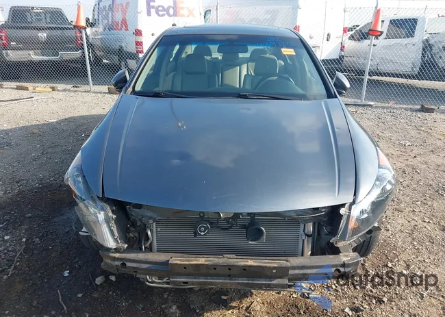 1HGCP2F8XCA060370: 42893512