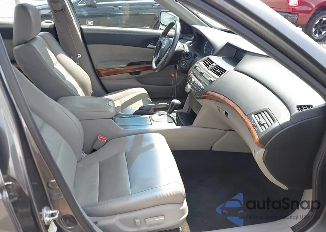 1HGCP2F8XCA060370: 42893512