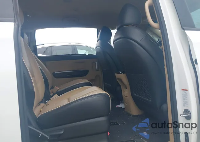 KNDMC5C18F6034042: 42893538