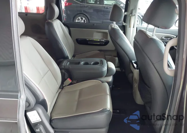 KNDMC5C15F6018624: 42894784