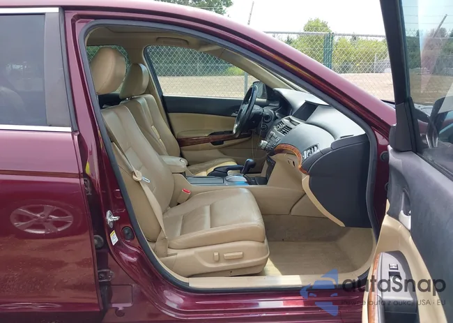 1HGCP2F87BA148677: 42894942