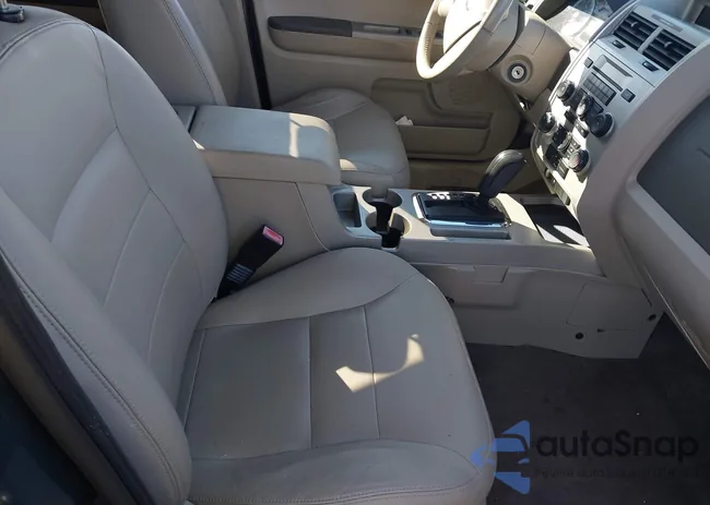 1FMCU03108KA80952: 42895007