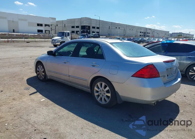 1HGCM66516A018325: 42895239