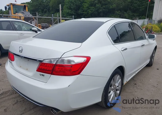 1HGCR3F88DA003389: 42895253