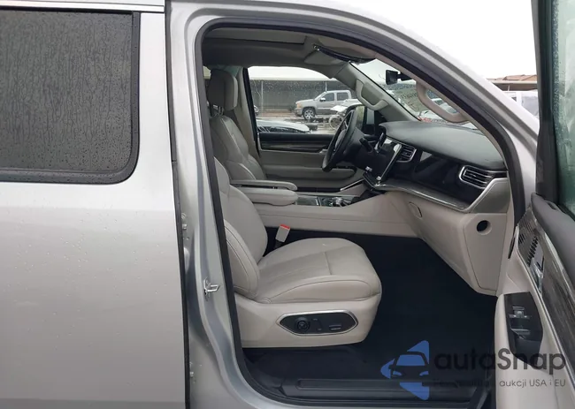 1C4SJUDT3NS106200: 42894633