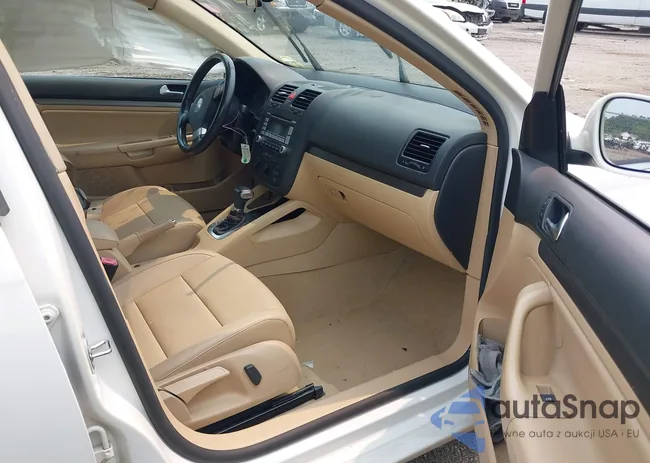 3VWRZ71K19M153421: 42895723