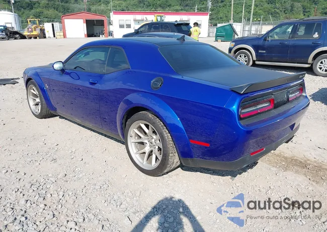 2C3CDZFJ2LH188675: 42895813