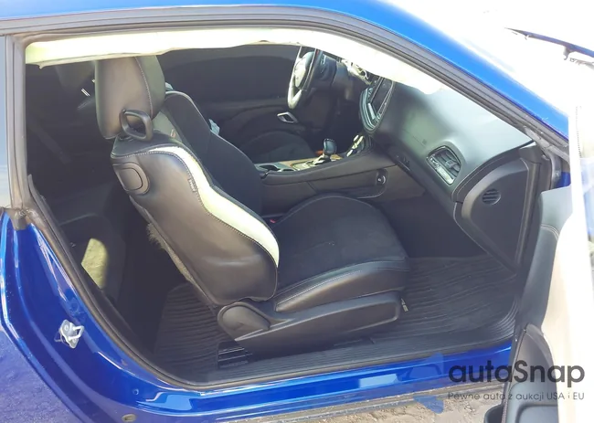 2C3CDZFJ2LH188675: 42895813