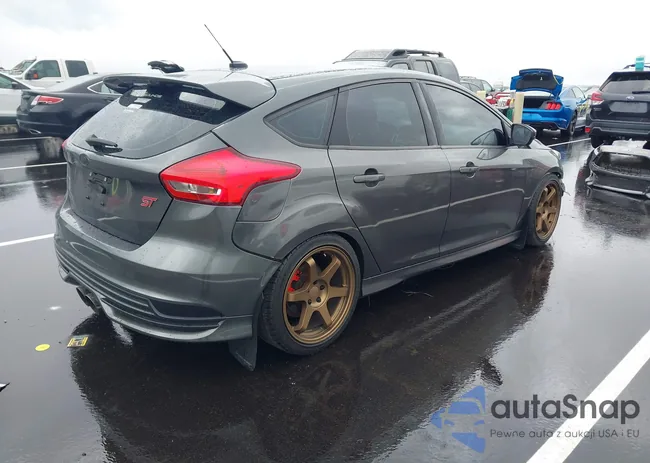 1FADP3L96JL215767: 42895996