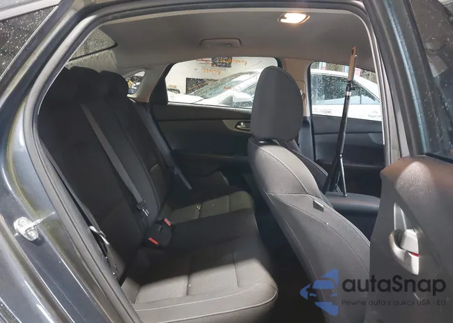 3KPF24AD9ME334330: 42896004