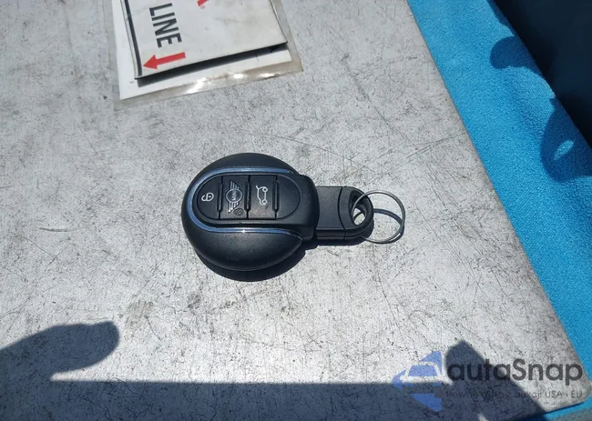 WMWXU7C05L2M32662: 42896209