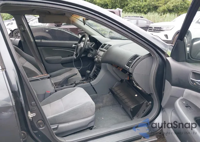 1HGCM563X3A044104: 42896278