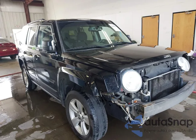 1C4NJRFB5GD758645: 42895341