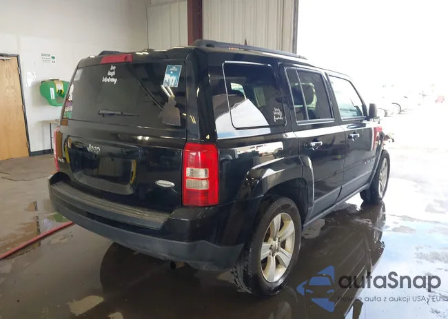 1C4NJRFB5GD758645: 42895341