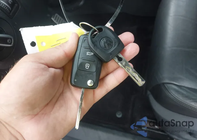 WVGAV7AX4FW566223: 42895367