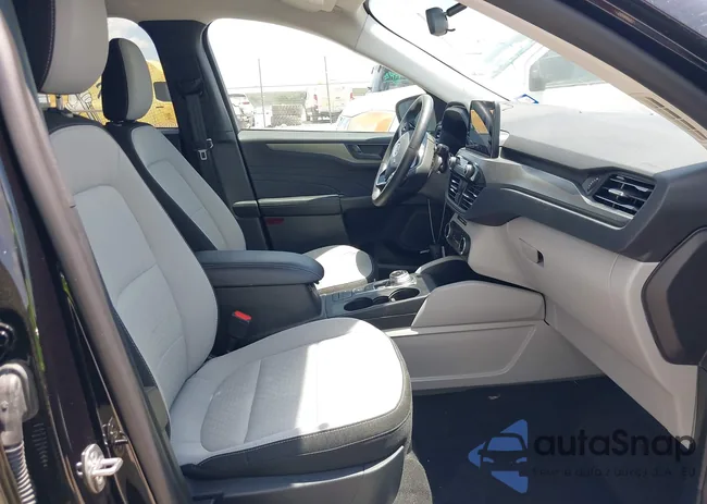 1FMCU0GN9RUB54078: 42895424