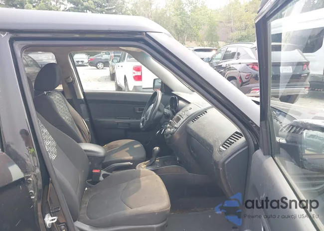 KNDJT2A25B7313854: 42895629