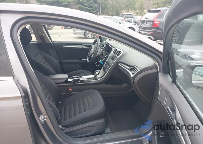 3FA6P0HR3DR270635: 42895702