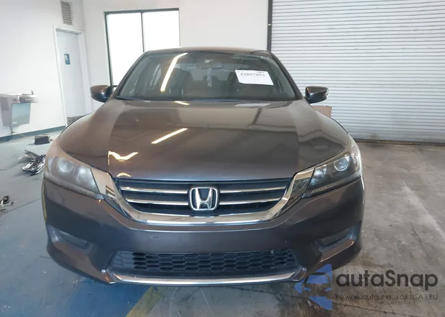 1HGCR2F55EA010155: 42897051