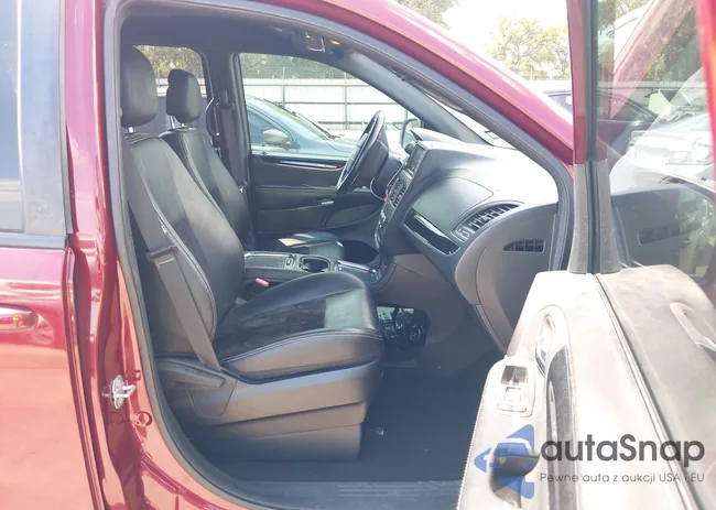 2C4RDGCG5JR163232: 42897258