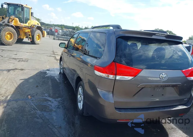 5TDKK3DC8DS322915: 42896378