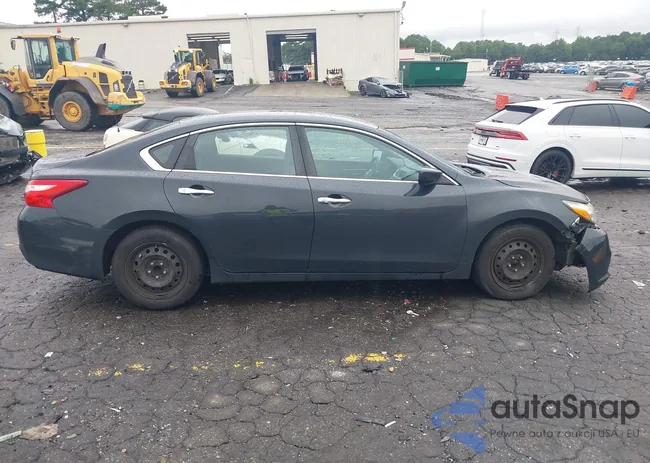 1N4AL3AP5GC267318: 42896393