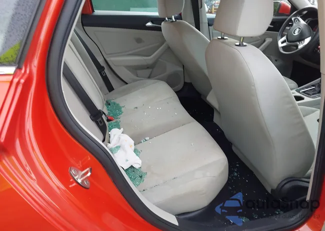 3VWC57BU0KM033178: 42896628