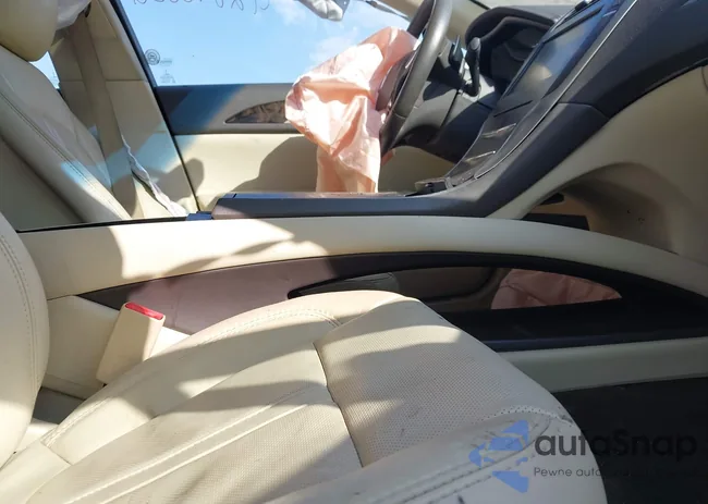 3LN6L2JK4ER832005: 42896652