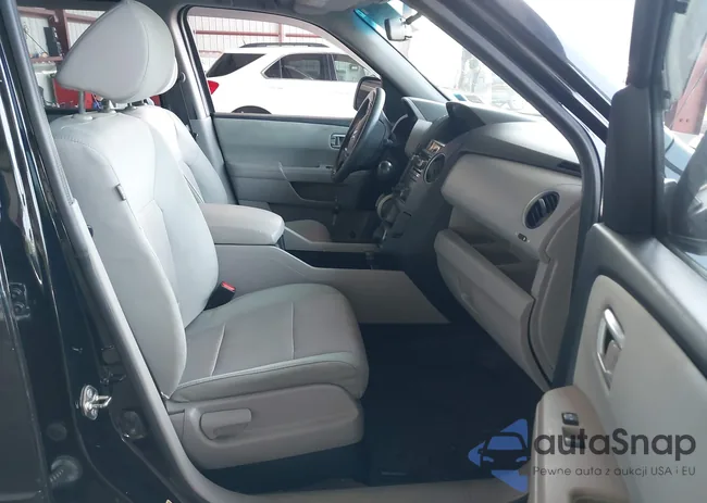 5FNYF4H33FB048111: 42896692