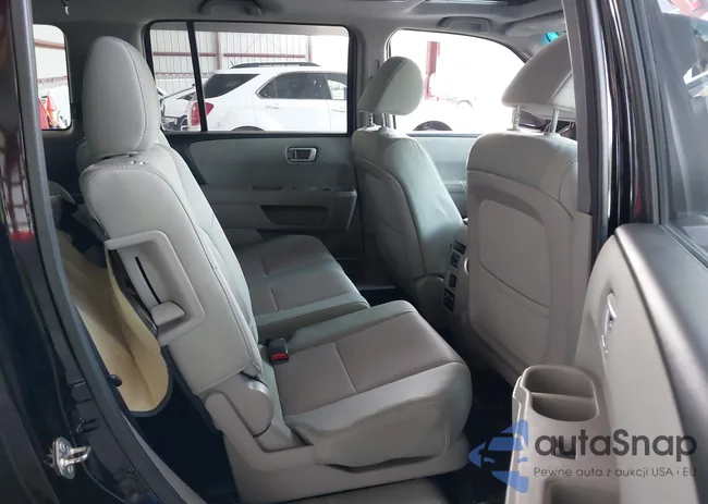 5FNYF4H33FB048111: 42896692