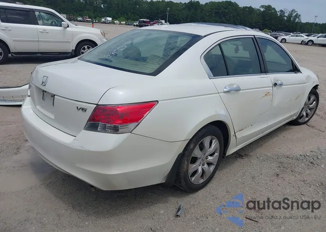 1HGCP36819A009452: 42897743