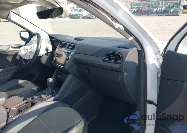 3VV2B7AX4LM078601: 42897774